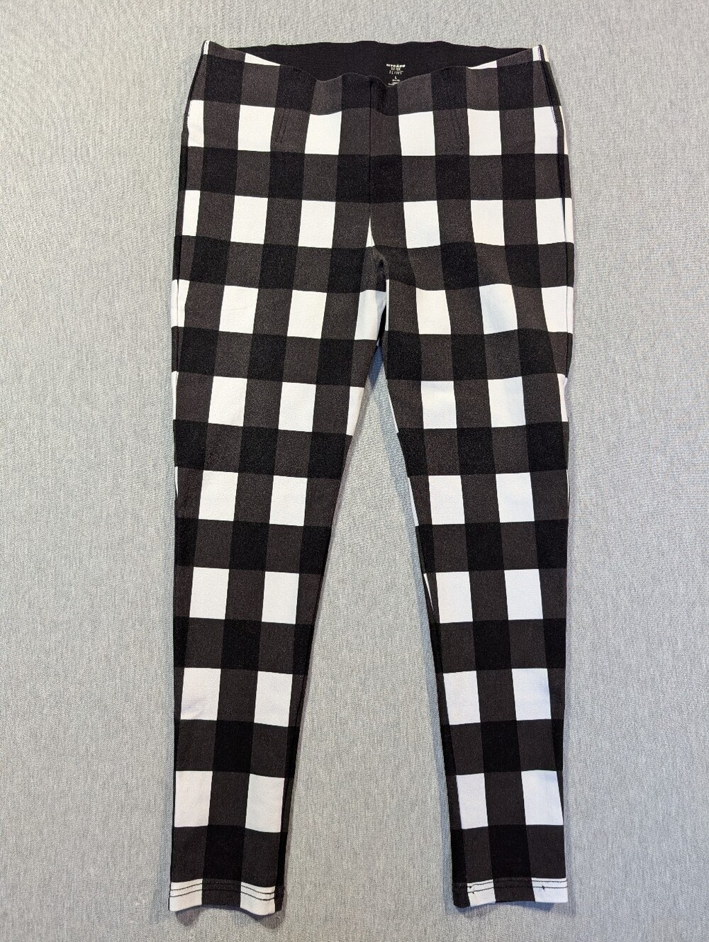 Nygard Luxe Slims Leggings Women's Large (14-16) Black White Checkered